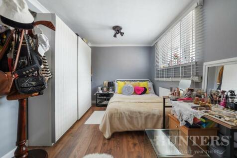22 Russell Road N15 5LS-8.jpg