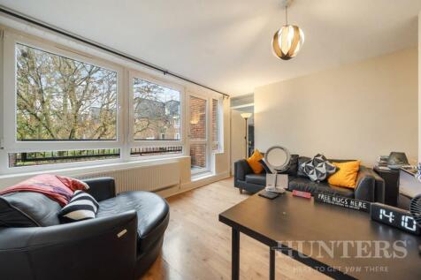 30 Kessock Close N17 9PN-12.jpg