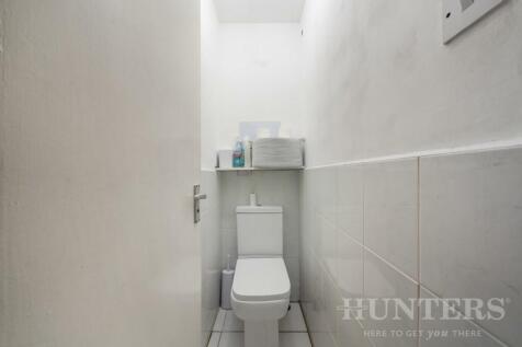 30 Kessock Close N17 9PN-6.jpg