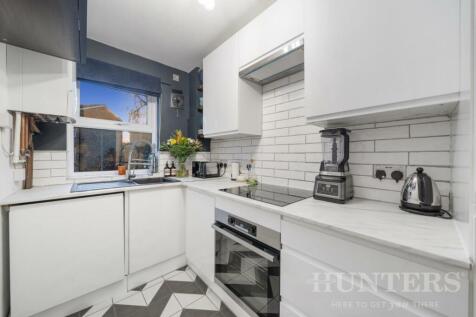 Flat 1, Elliot Court N15 4UD-3.jpg