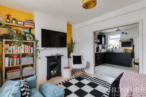 8 Halefield Road N17 9XR-05.jpg