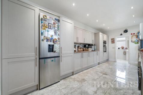 75 Springfield Road N15 4AY-6.jpg