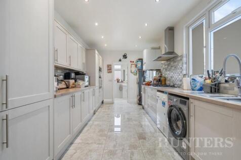 75 Springfield Road N15 4AY-7.jpg
