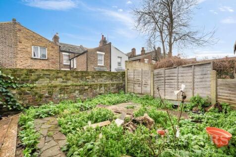 75 Springfield Road N15 4AY-8.jpg