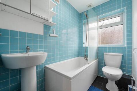 108 Thackeray N17 9EA-No Watermark-8.jpg