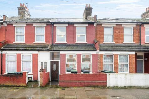108 Thackeray N17 9EA-No Watermark-12.jpg