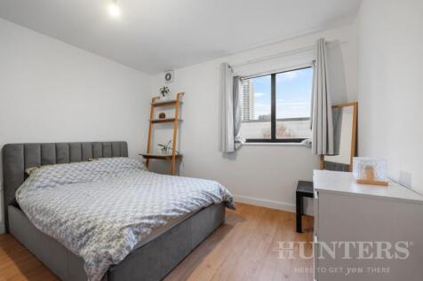 Flat 25, Joshua Court N15 4FR-3.jpg