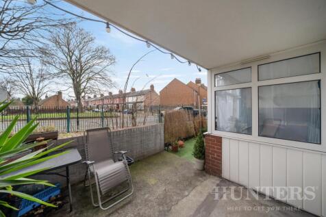 18 Edgecot Grove N15 5HD-10.jpg