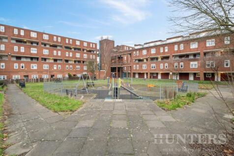 18 Edgecot Grove N15 5HD-11.jpg