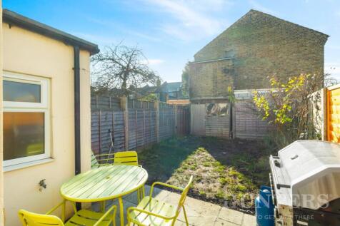 219 West Green Road N15 5EA-1.jpg