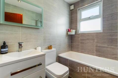219 West Green Road N15 5EA-6.jpg
