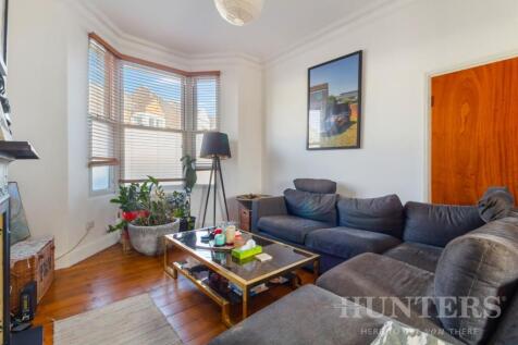219 West Green Road N15 5EA-9.jpg