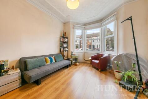 37A Fairbourne Road N17 6TP-3.jpg