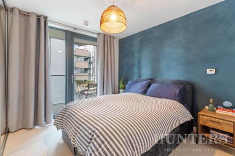 Flat 29, Egret Heights N17 9GJ-2.jpg