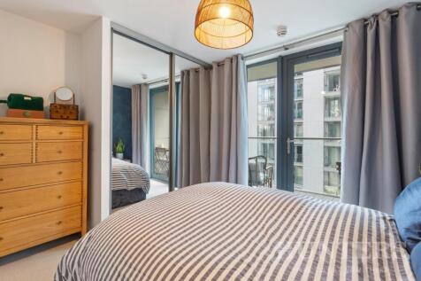 Flat 29, Egret Heights N17 9GJ-3.jpg