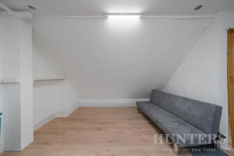 Studio 7, 104 Uxbridge Road W12 8LR-3.jpg