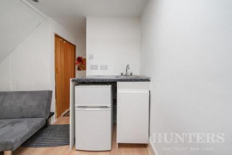 Studio 7, 104 Uxbridge Road W12 8LR-8.jpg