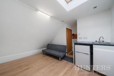 Studio 7, 104 Uxbridge Road W12 8LR-2.jpg