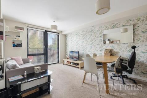 Flat 13, Hollyfield, Pooles Park N4 3FG-6.jpg