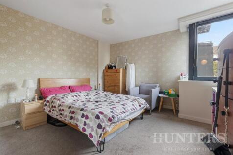 Flat 13, Hollyfield, Pooles Park N4 3FG-1.jpg