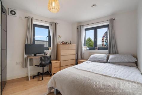 Flat 26, Joshua Court N15 4FR-9.jpg
