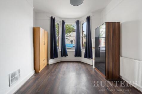 61 Fairbourne Road N17 6TP-2.jpg