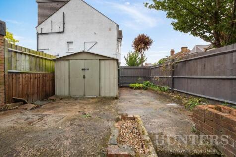 61 Fairbourne Road N17 6TP-6.jpg