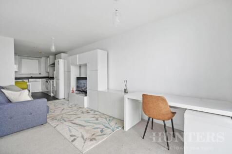 Flat 27, Coppermill Heights N17 9FG-11.jpg