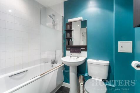 Flat 51, 143 Broad Lane N15 4QH-11.jpg