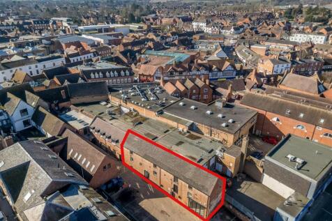 Henley Street Aerial-2 Red Line 2.jpg