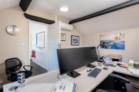 Moat House Barns-10.jpg