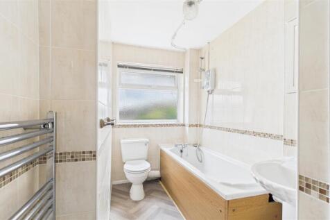 CAM05136G0-PR0096-STILL013.jpg
