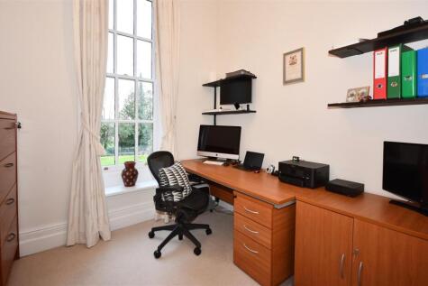 Study / bedroom