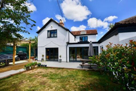 6 Taunton Road