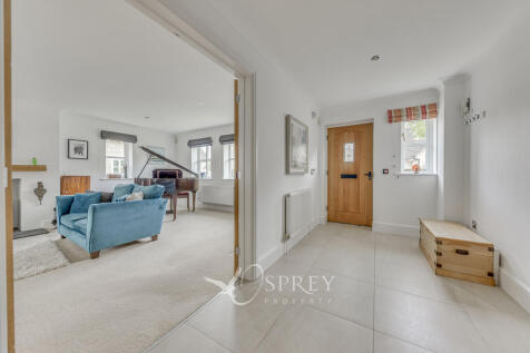 Entrance Hall / L...
