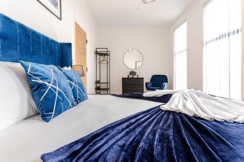 f46713e4-a19c-4b4...