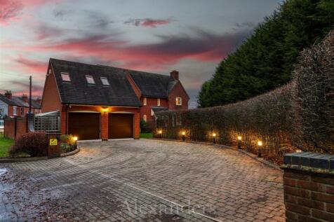 202 Moor Lane Dusk-2.jpg