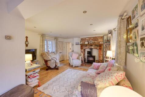 Corner Cottage-16.jpg