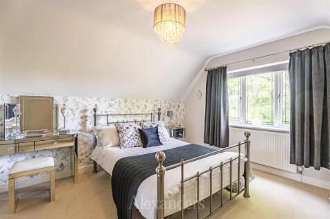 102 Oakley road_-9.jpg