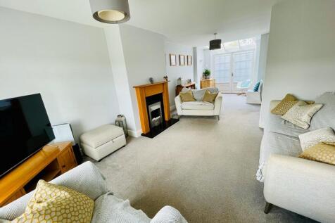 Sitting/Dining Room
