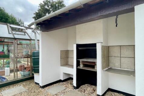 BBQ Hut