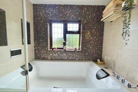 Double Bath 
