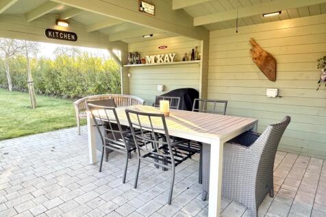 Outdoor Entertaining