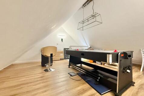 Annexe First Floor