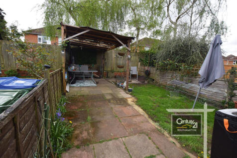 PRIVATE BACK GARDEN