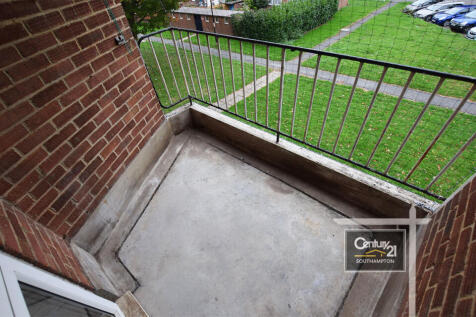 BALCONY - 2 THOUGH LOUNGE