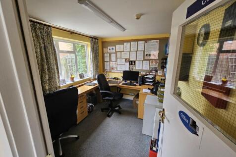 Photo 12