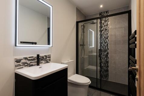Bedroom Two En-Suite