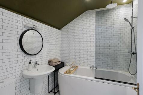 En-Suite to Bedroom Four