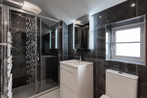 Master Bedroom En-Suite